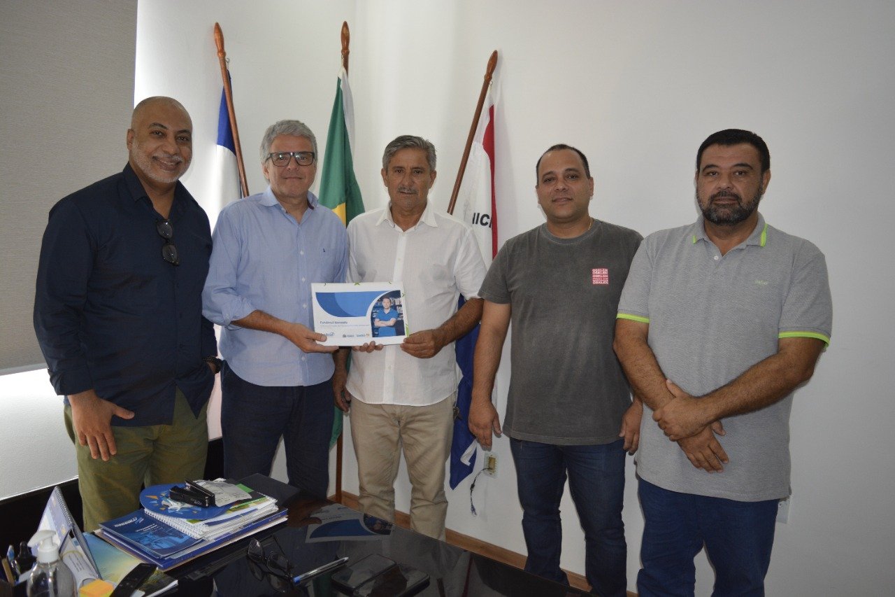 Diretor do Bandes participa de reunião com o prefeito Dorlei Fontão